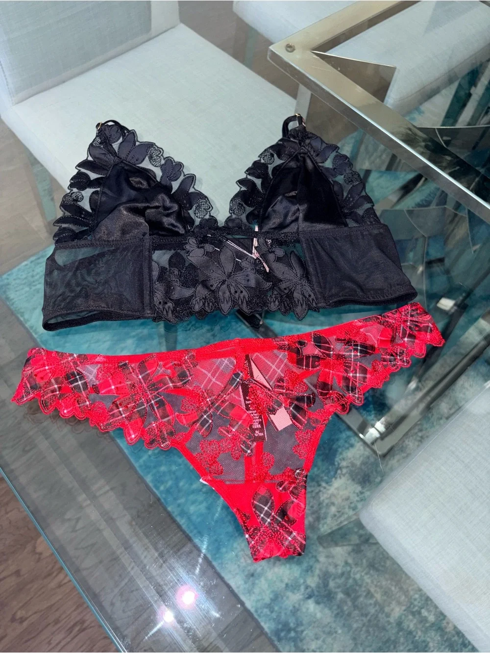 VS Very Sexy Bralette & Thong Panty